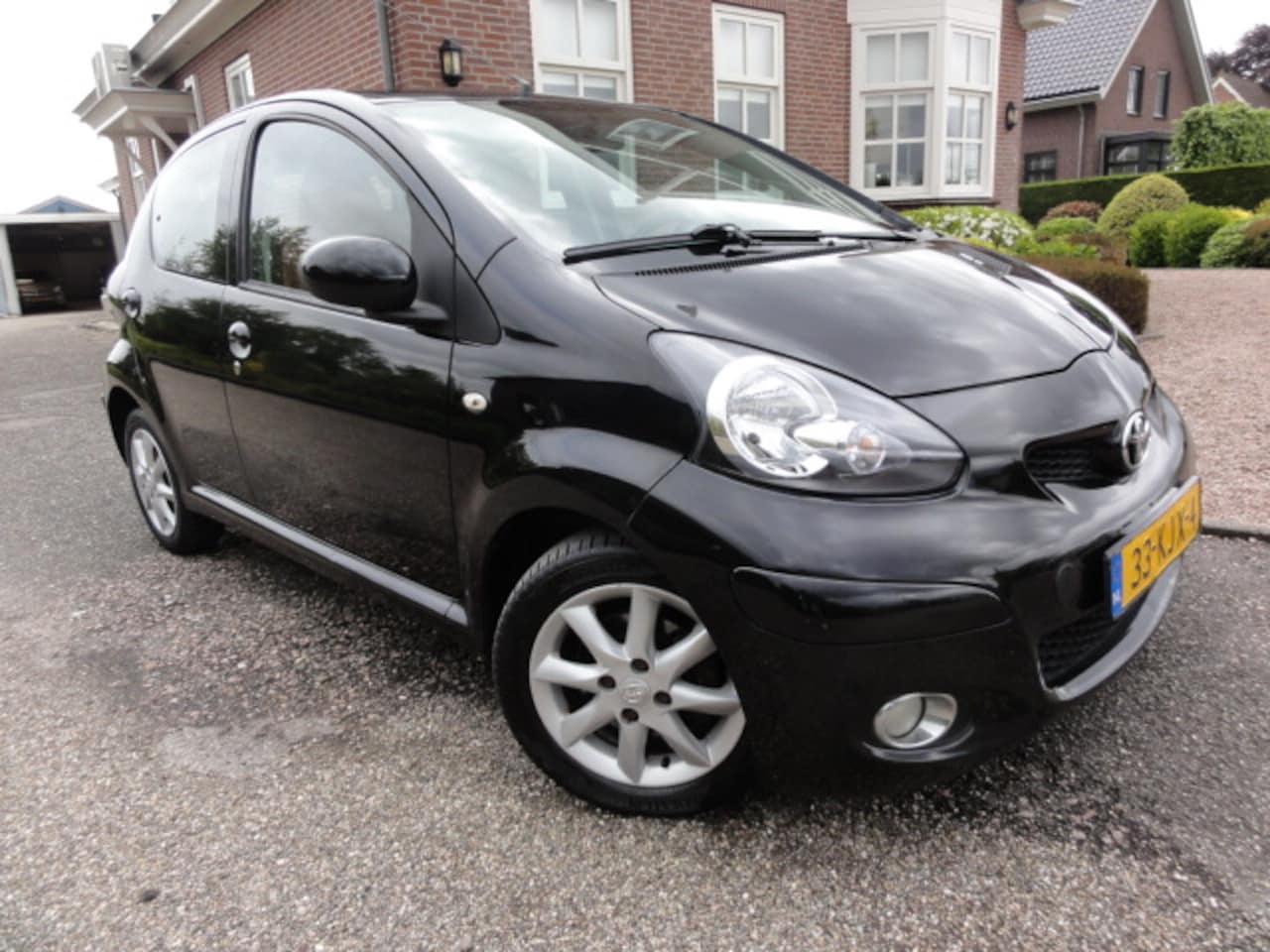 Toyota Aygo - 1.0-12V cruise control , Airco ,Leer - AutoWereld.nl