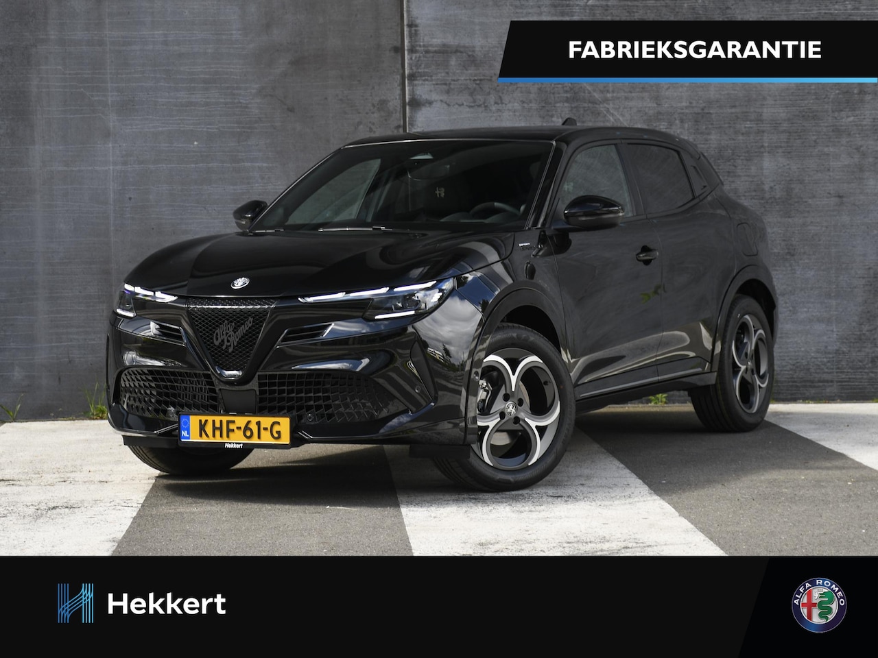 Alfa Romeo Junior - Sport Speciale 1.2 Turbo Hybrid 145pk Automaat PANO | TECHNO-PACK | 18''LM | DODE HOEK | S - AutoWereld.nl