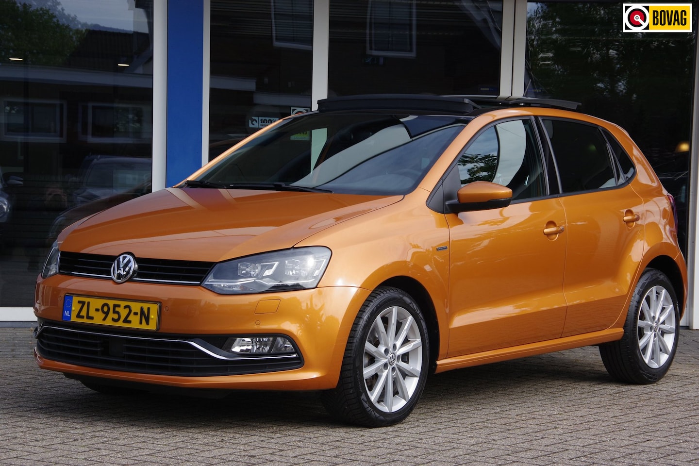 Volkswagen Polo - 1.2 TSI Highline DSG Camera Panorama Stoelverwarming - AutoWereld.nl