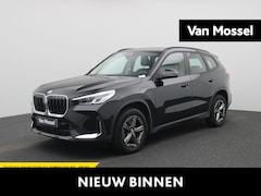BMW X1 - xDrive25e | Automaat | LMV | Parkeer sensoren | Virtual cockpit | Camera | Climate control
