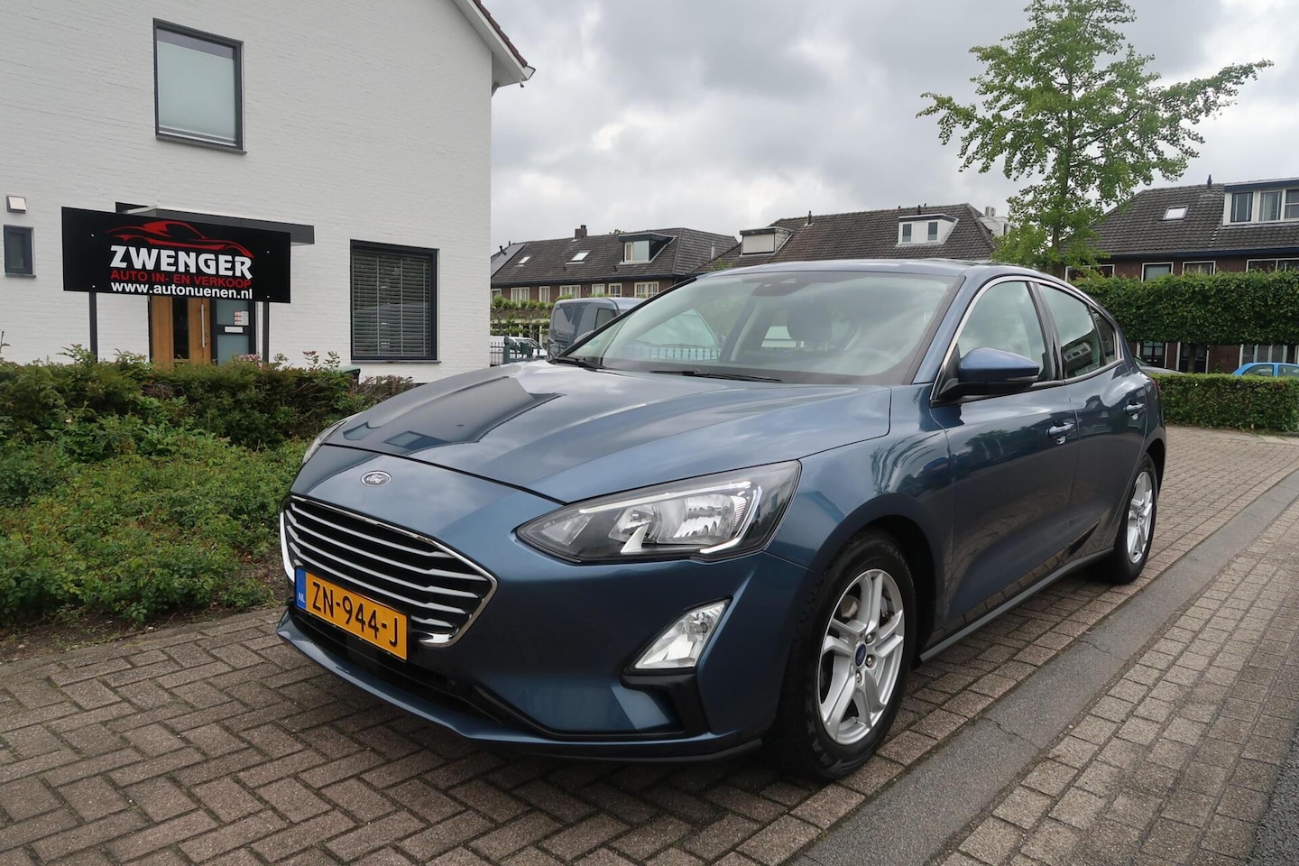 Ford Focus - 1.0 EcoBoost NAVIGATIE|STUURVERWARMING|CARPLAY|PDC|LED|GOED ONDERHOUDEN - AutoWereld.nl