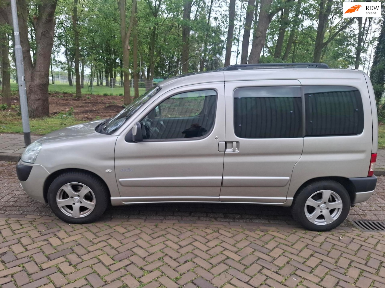 Peugeot Partner MPV - 1.6-16V Zenith 4 apk 2-04-2027 - AutoWereld.nl