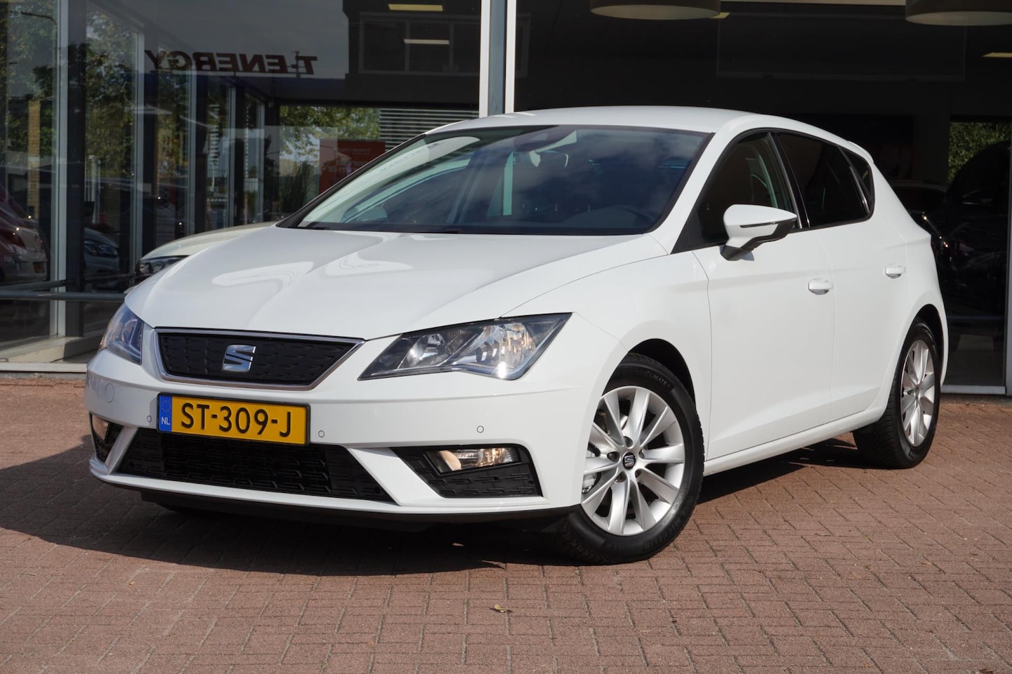 SEAT Leon - 1.0 EcoTSI Style Business Intense | Airco | Elek.pakket | vol opties | LM velgen | 2018 | - AutoWereld.nl