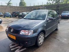 Volkswagen Polo - 1.4-16V Trendline