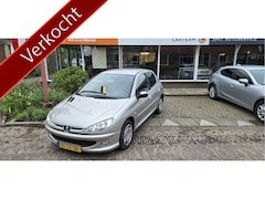 Peugeot 206 - 1.4 Air-line 3 5drs Distributie en koppeling 2024 vervangenTrekhaak