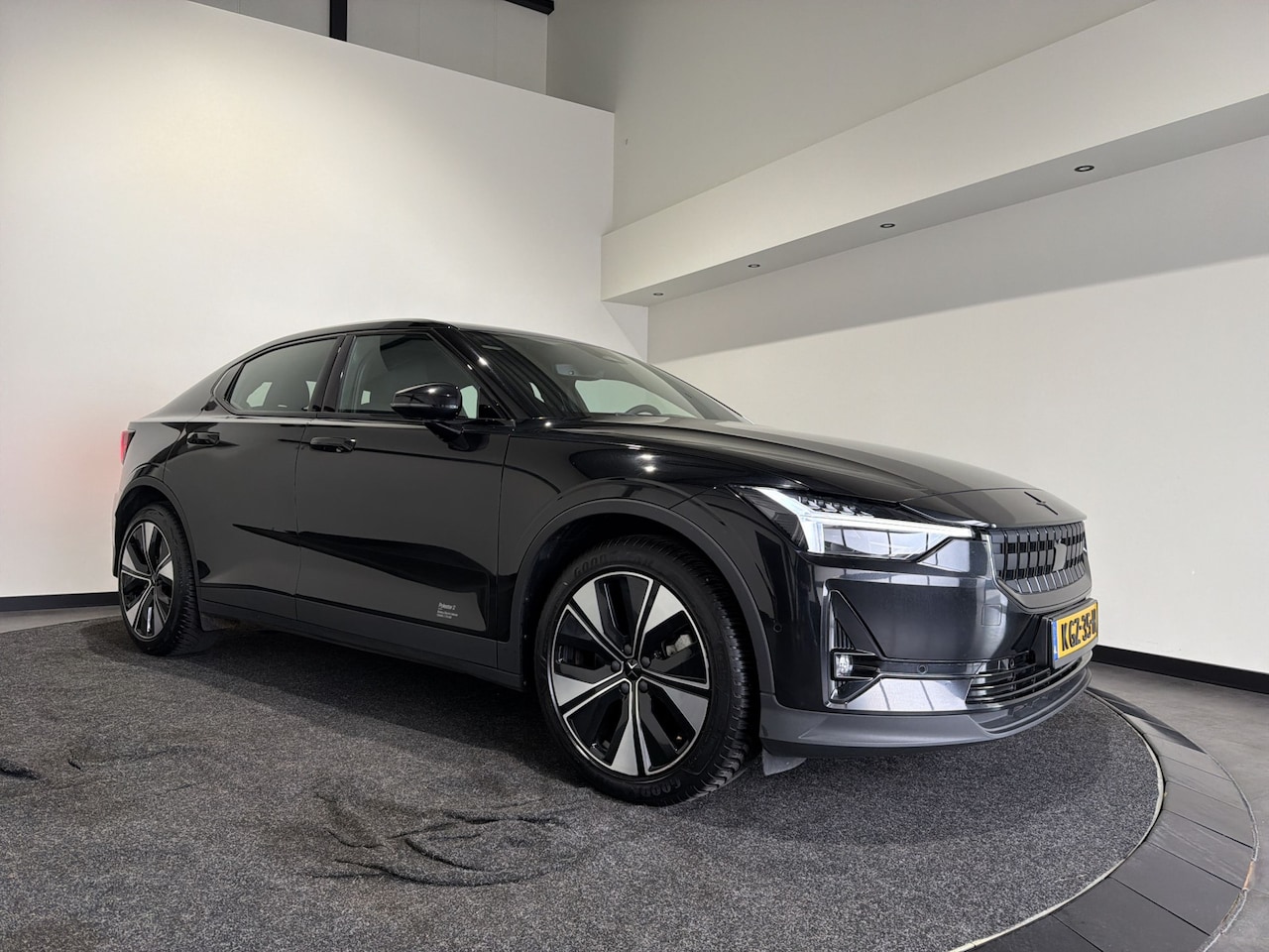 Polestar 2 - Long Range Single Motor 78 kWh | Keyless | 360° cam | Carplay | Soh (batterijcheck) Waarde - AutoWereld.nl