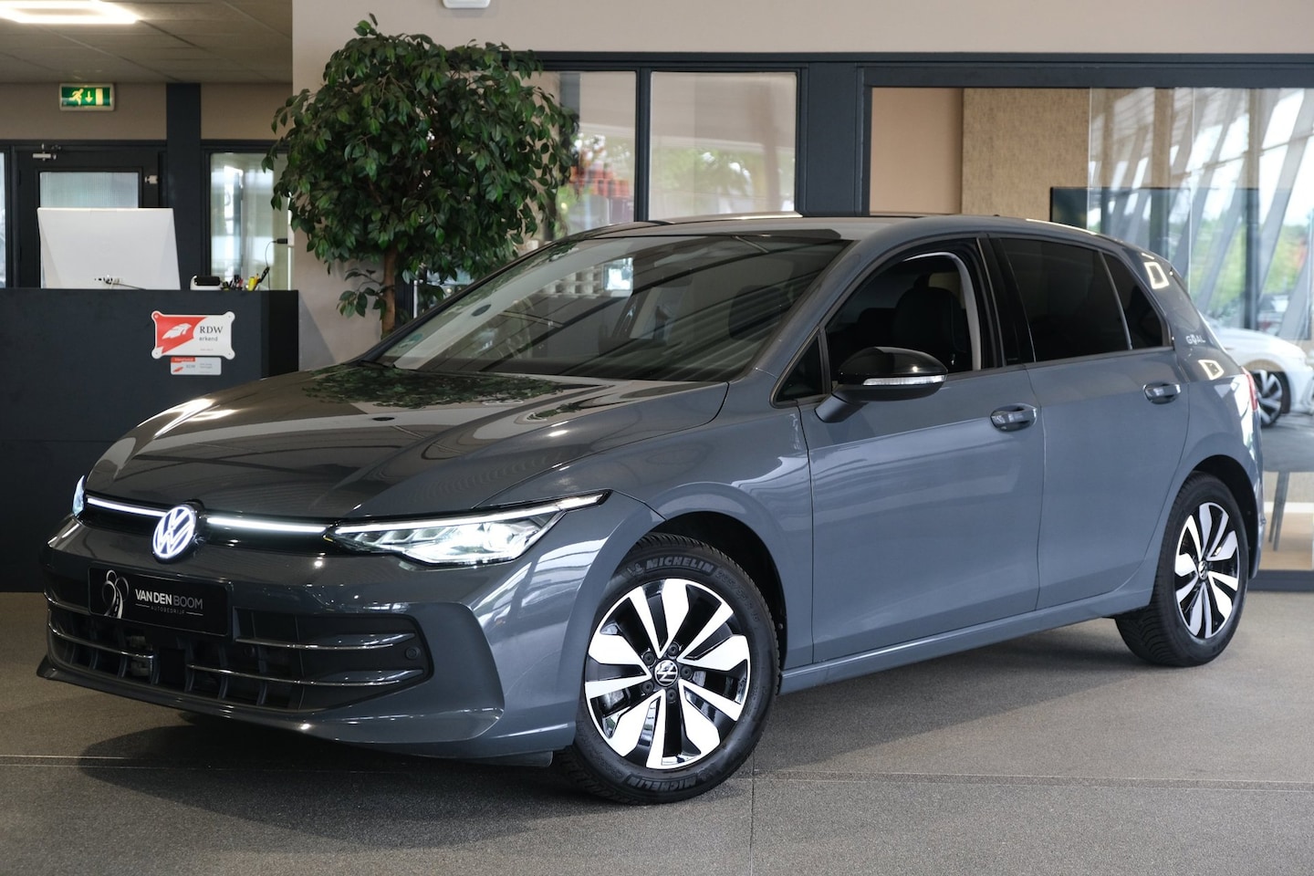 Volkswagen Golf - 8.5 1.5 eTSI DSG 150PK Goal Edition Navi Camera Trekhaak Led ACC - AutoWereld.nl