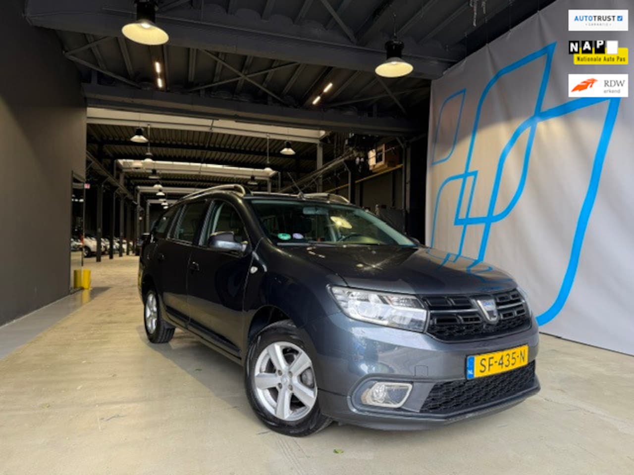 Dacia Logan MCV - 0.9 TCe SL Royaal G3|Navi|Cruise|Trekhaak - AutoWereld.nl