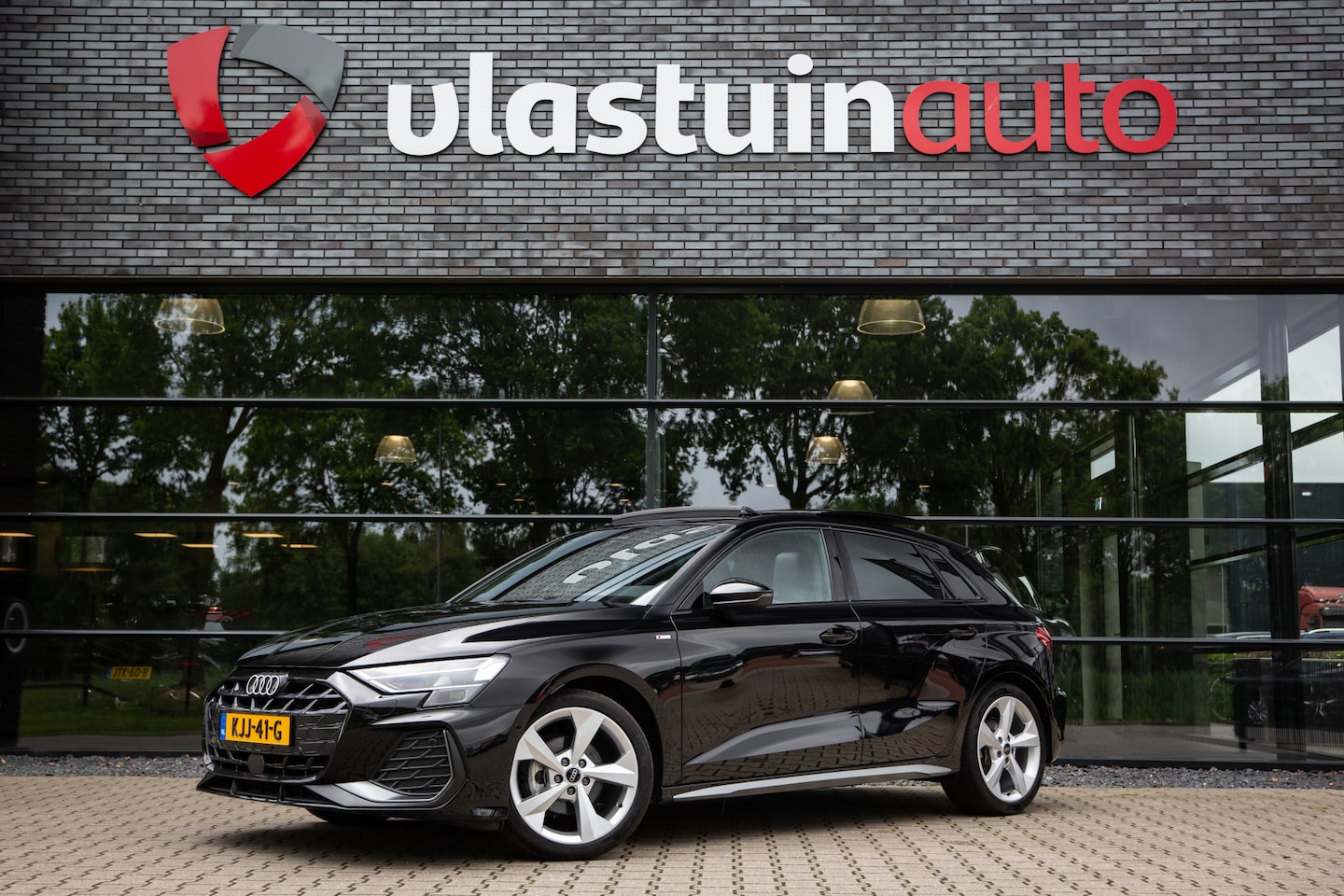 Audi A3 Sportback - 35 TFSI S edition 35 TFSI S edition , Panoramadak, Adap. cruise, Sonos, - AutoWereld.nl