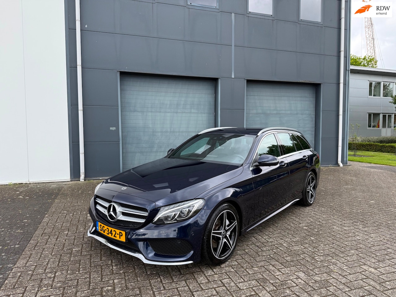 Mercedes-Benz C-klasse Estate - 180 AMG pakket 63 diffuser memory elec stoelen 2018 - AutoWereld.nl