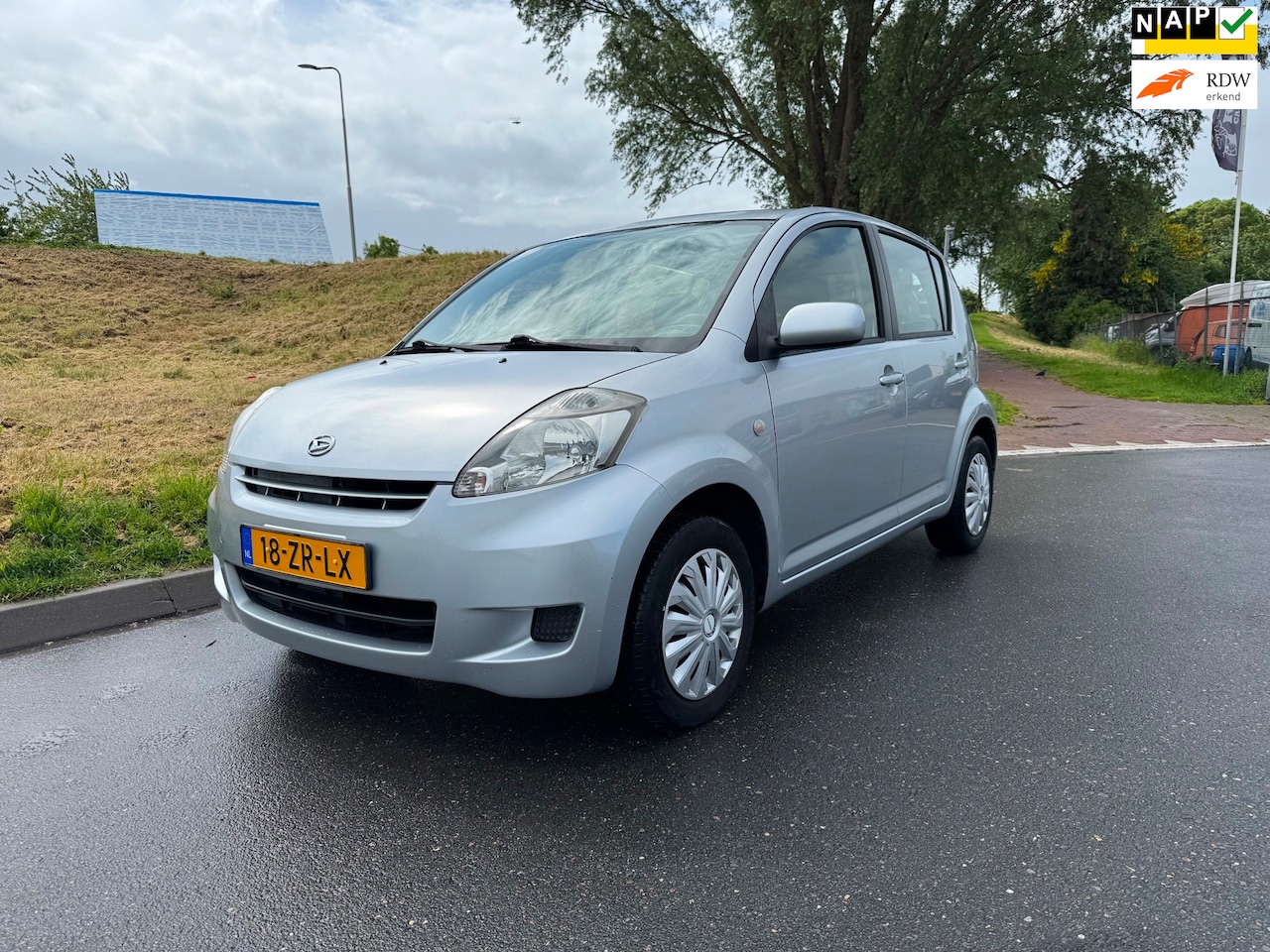 Daihatsu Sirion 2 - 1.3-16V Prestige Airco NAP logisch - AutoWereld.nl