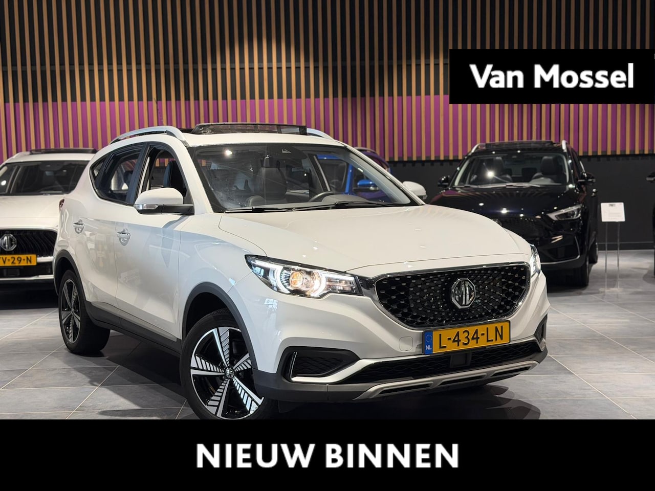 MG ZS - Luxury 45kWh | Leder | Navi | Panoramadak | Camera | CarPlay | Adaptive Cruise Control | - AutoWereld.nl