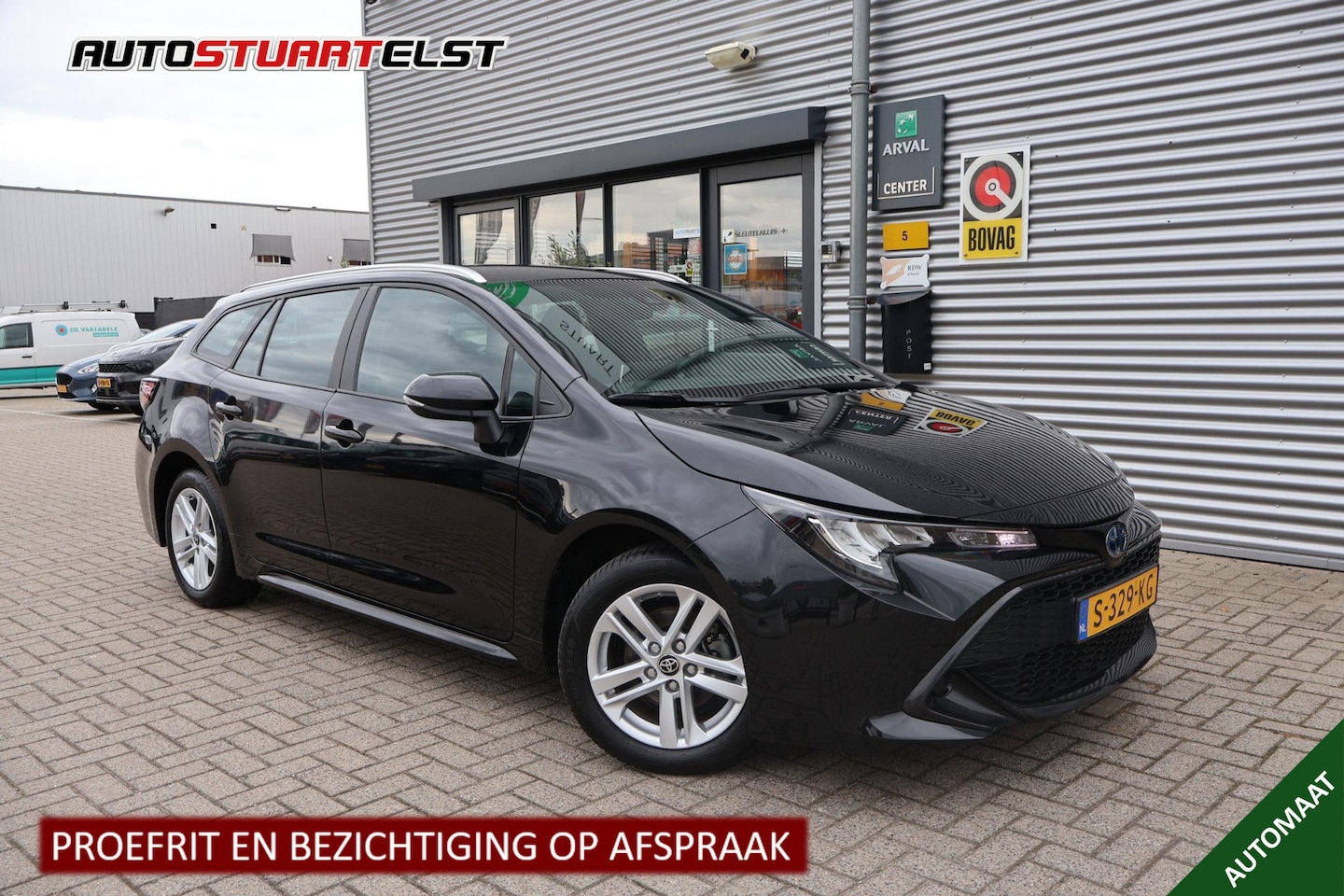 Toyota Corolla Touring Sports - 1.8 Hybrid Active 1e Eigenaar | Volledig Onderh | BTW | NAP | Camera | Navi | Carplay | AC - AutoWereld.nl