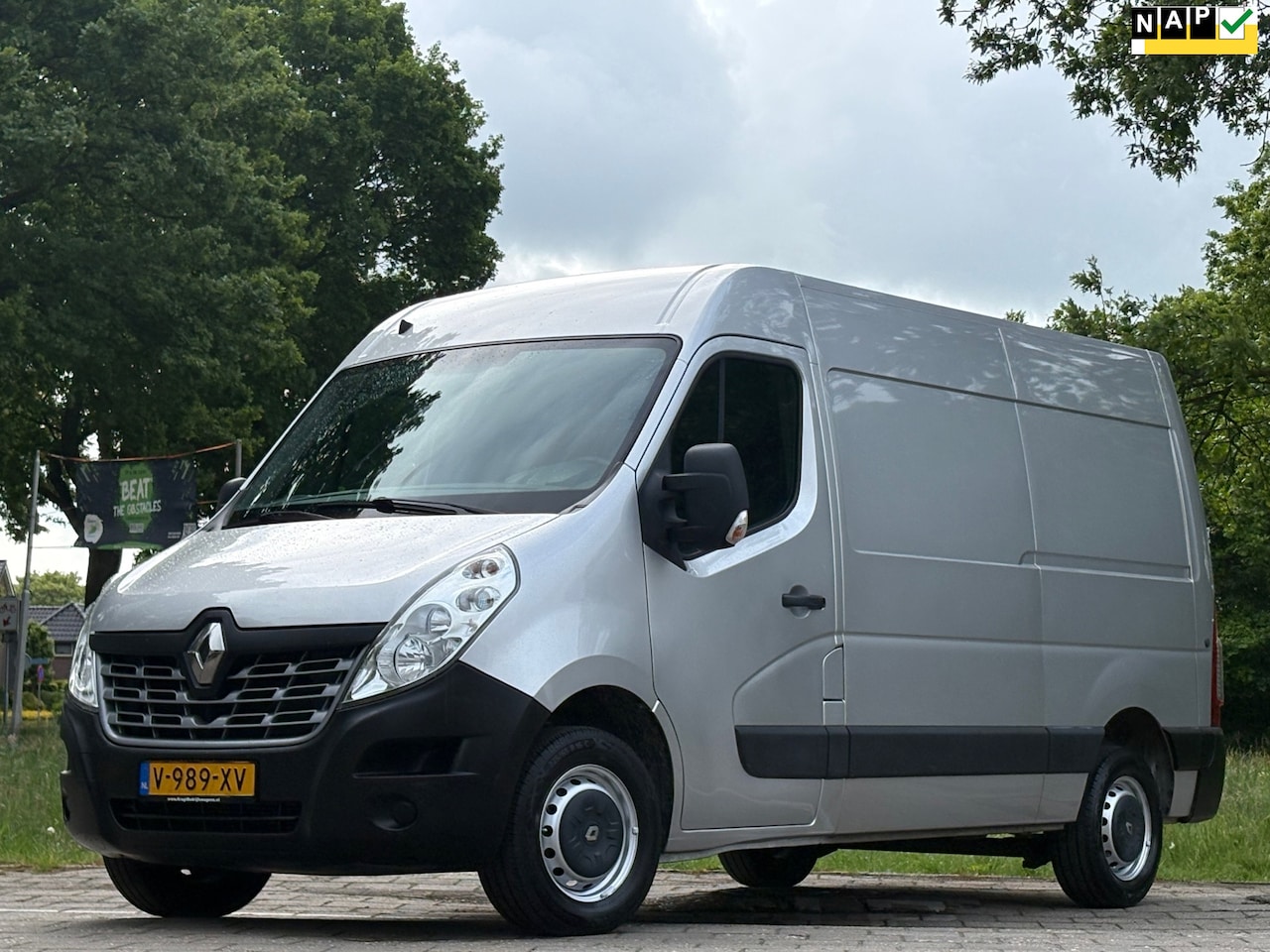Renault Master - T35 2.3 dCi L2H2 Energy 145PK|NAP|airco|cruise|navi|bluetooth|parkeersensoren achter|elekt - AutoWereld.nl