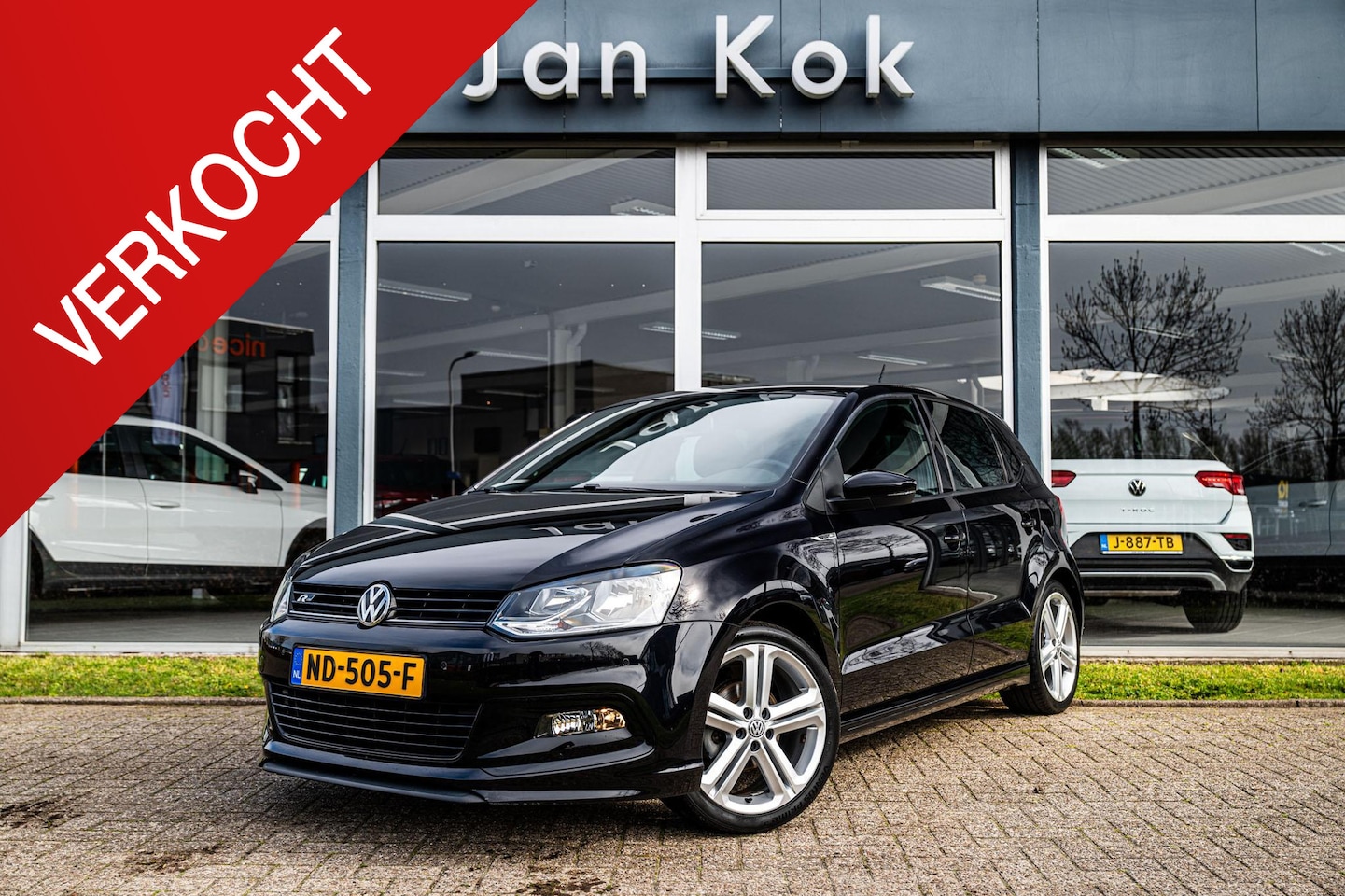 Volkswagen Polo - 1.2 TSi 90pk Highline 2x R-line | Parkeersensoren | Cruise Control | Navigatie - AutoWereld.nl