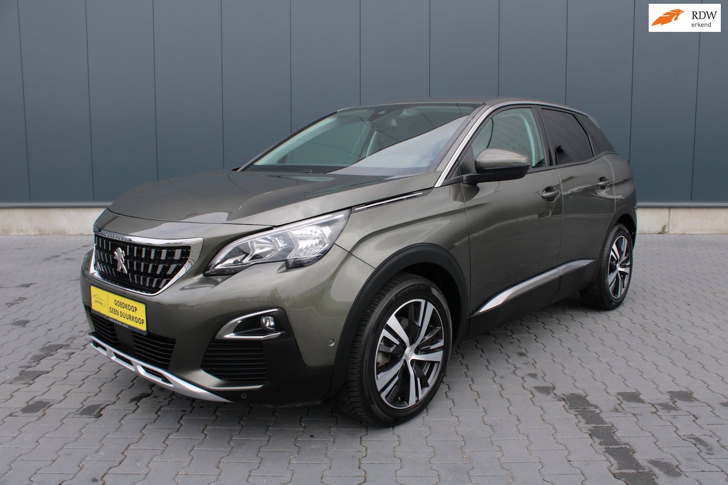Peugeot 3008 - 1.2 Pure Tech Allure TREKHAAK Afneembaar - AutoWereld.nl