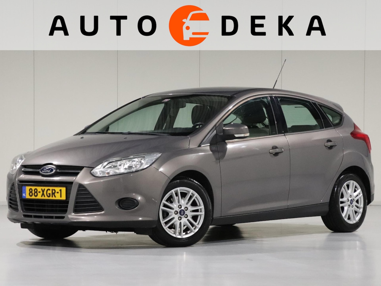 Ford Focus - 1.0 EcoBoost 100pk Trend *Navigatie*Cruisecontr.*Trekhaak* - AutoWereld.nl