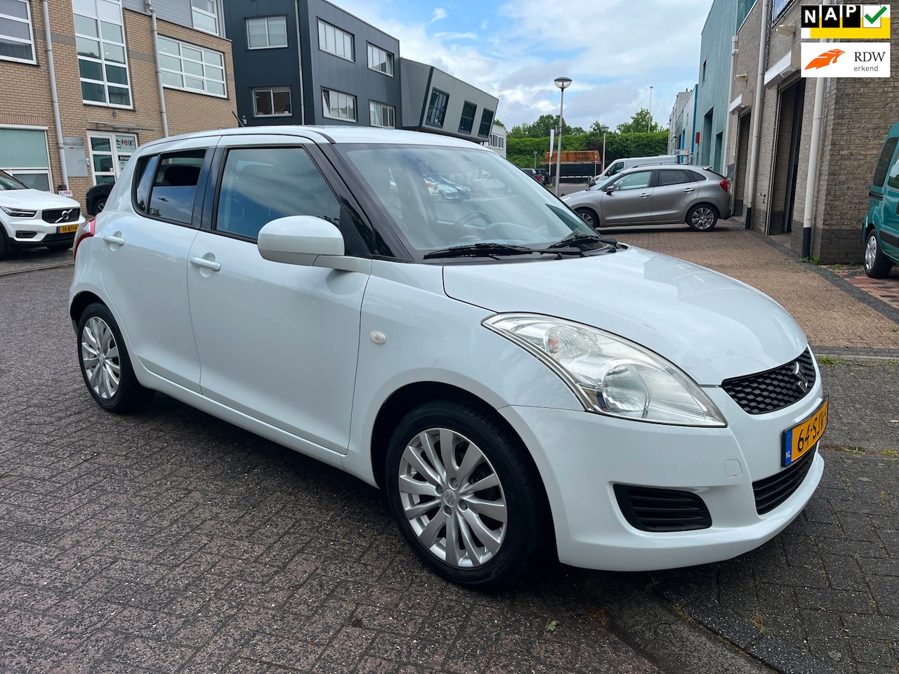 Suzuki Swift - 1.2 Comfort EASSS 5 deurs - AutoWereld.nl