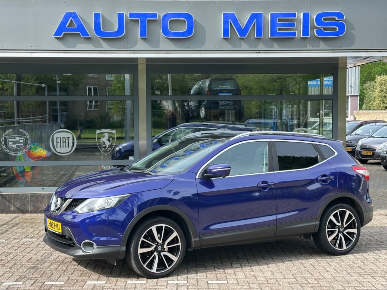 Nissan Qashqai - 1.2 Premier Edition Navi Camera Leer Cruise Panorama Trekhaak - AutoWereld.nl