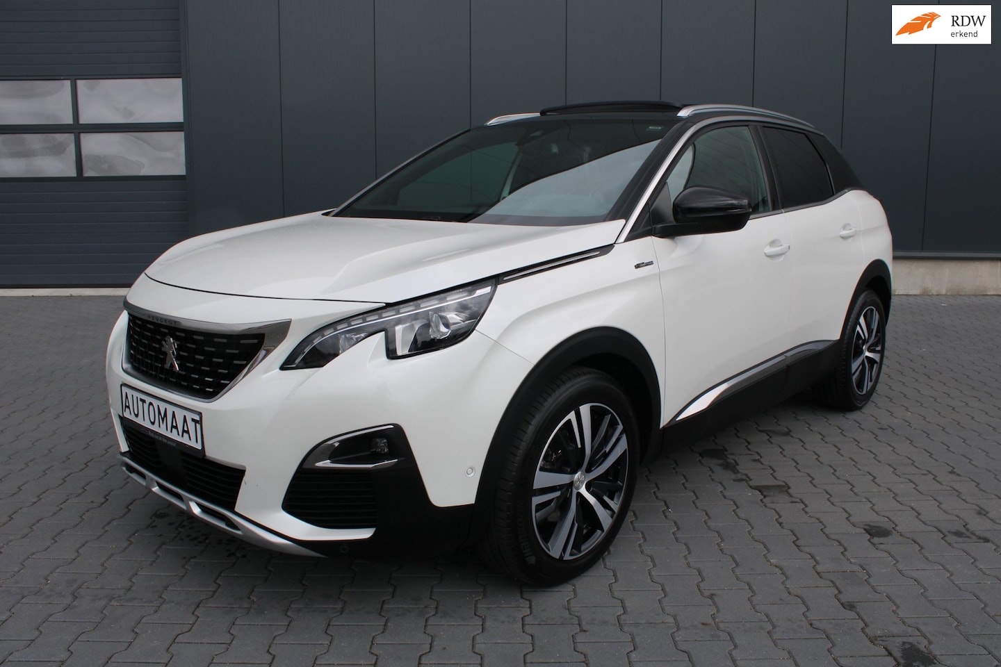 Peugeot 3008 - 1.600 GT Line AUTOMAAT TREKHAAK SCHUIFDAK - AutoWereld.nl