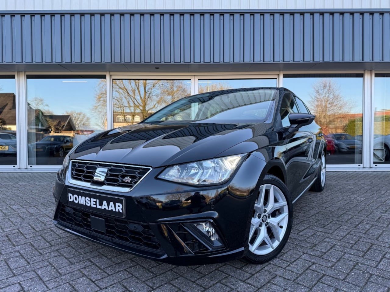 SEAT Ibiza - 1.0 TSI FR Business Intense Tech. - NL Auto Camera 17 inch LMV Apple Carplay Android Auto - AutoWereld.nl