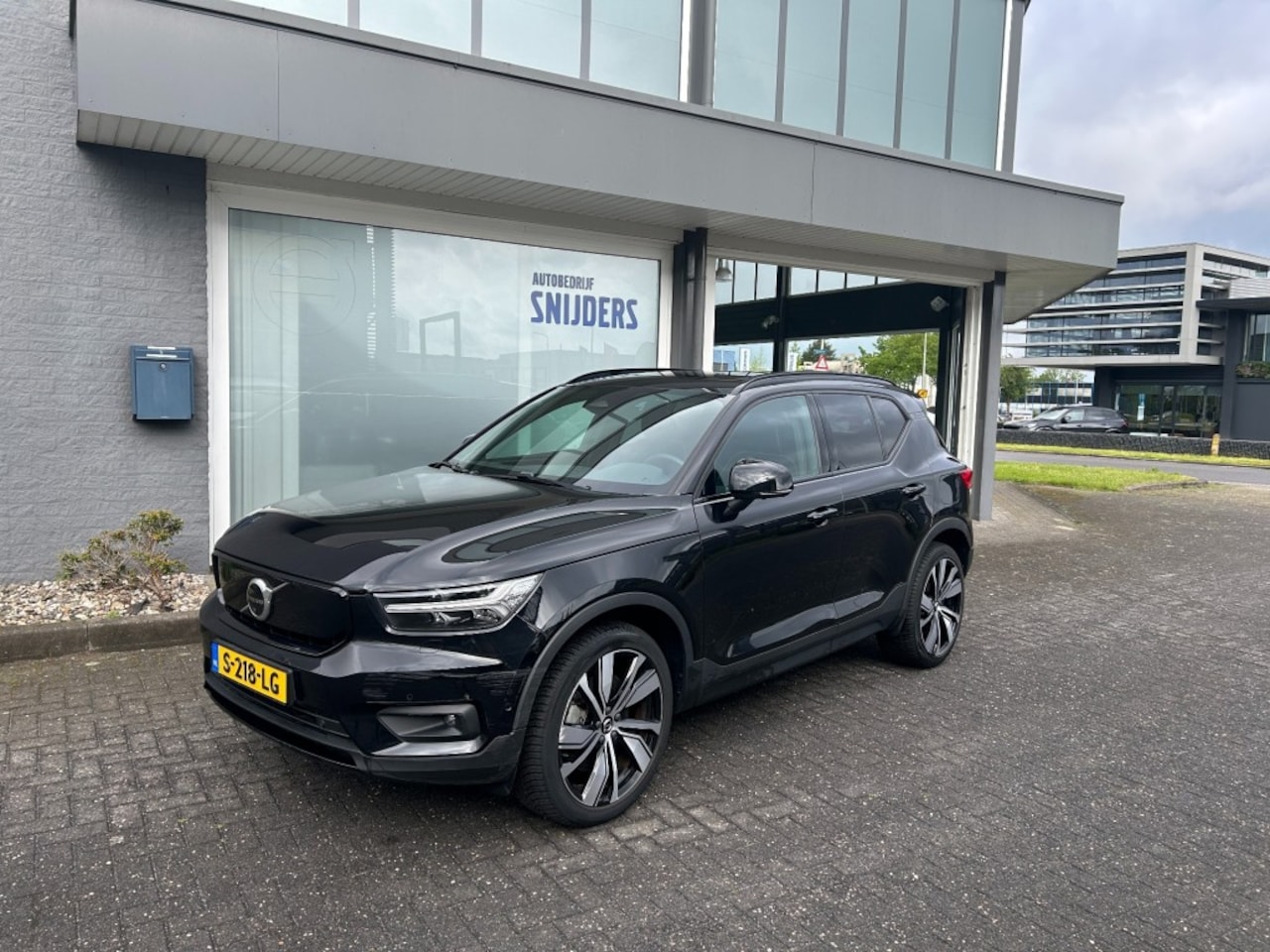 Volvo XC40 - RECHARGE PURE ELECTRIC PRO-LINE FULL OPTION - AutoWereld.nl