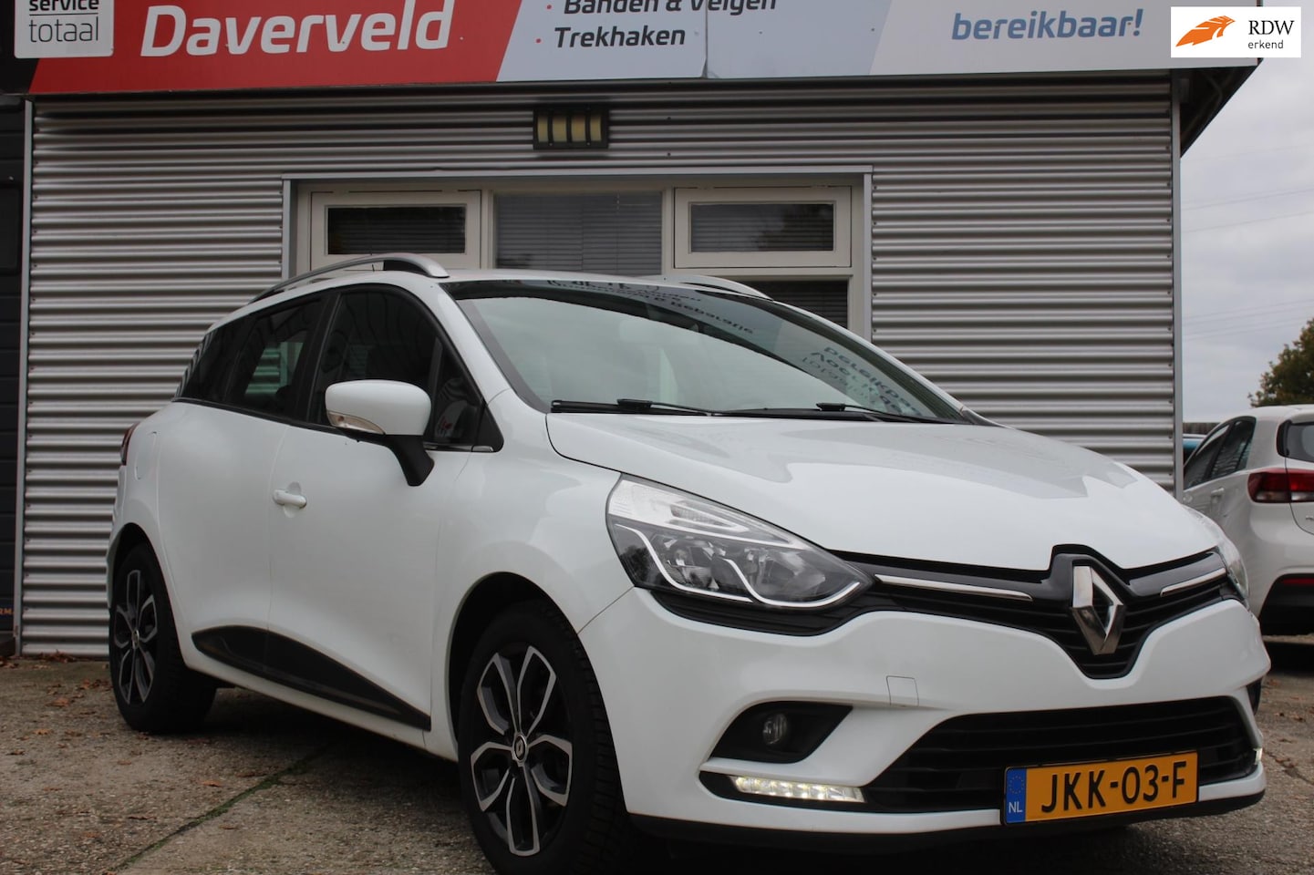Renault Clio Estate - 0,9 Tce Navigatie, multi-media, cruise-control, led, boekjes, carpas, nieuwe distributie-s - AutoWereld.nl