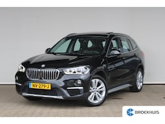 BMW X1 - sDrive20i Executive | Trekhaak | Panoramadak | Navigatie | Stoelverwarming | Head-up displ
