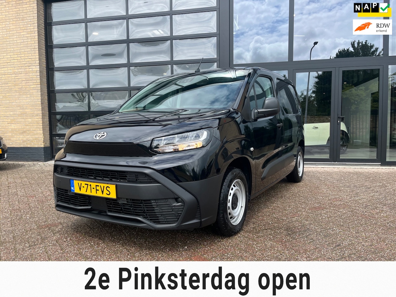 Toyota ProAce City - 1.5 D-4D L1 Navigator , NIEUW DIRECT LEVERBAAR - AutoWereld.nl