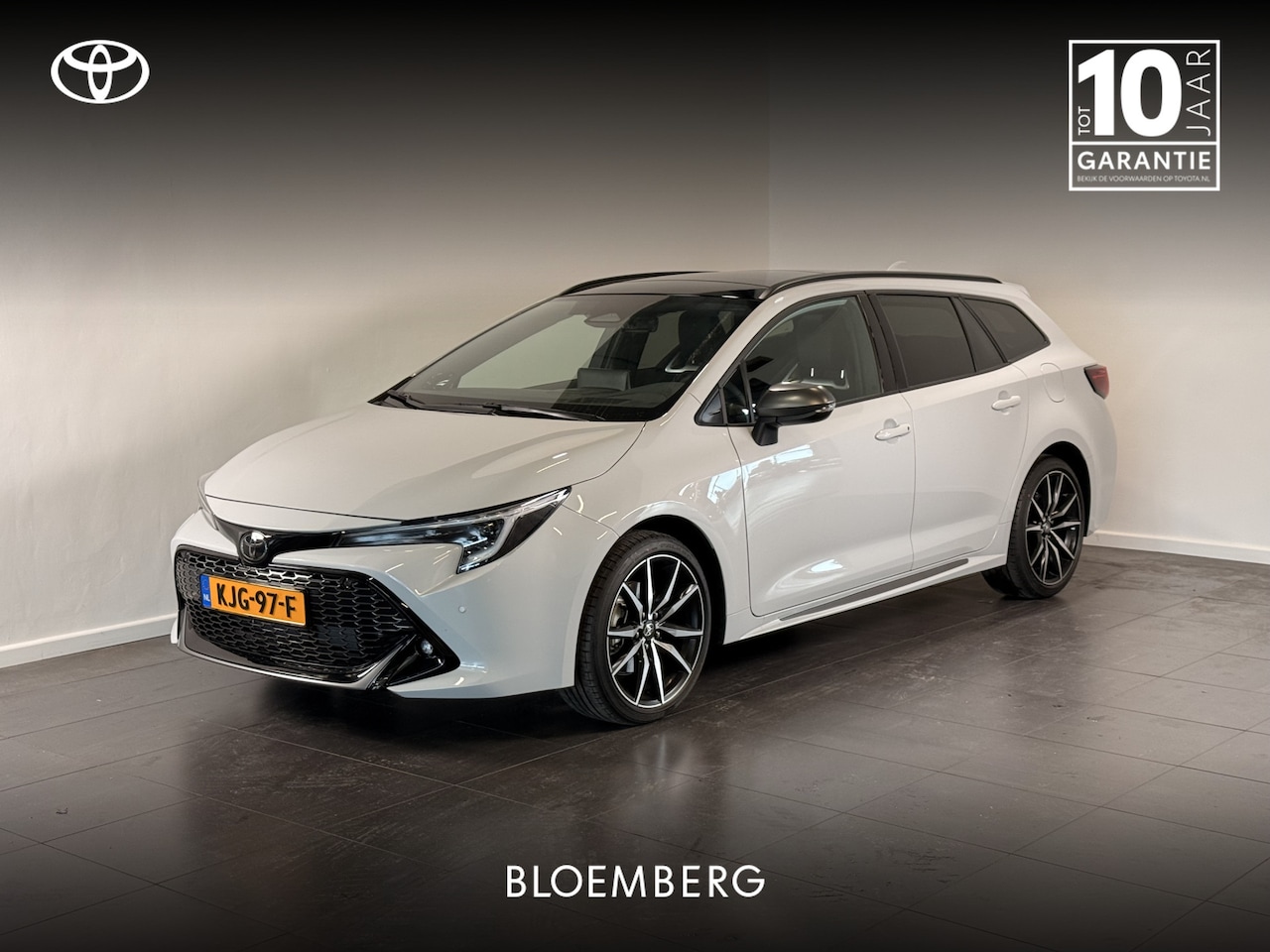 Toyota Corolla Touring Sports - Hybrid 180 GR Sport | Schuif-kantel dak | HUD | JBL | - AutoWereld.nl