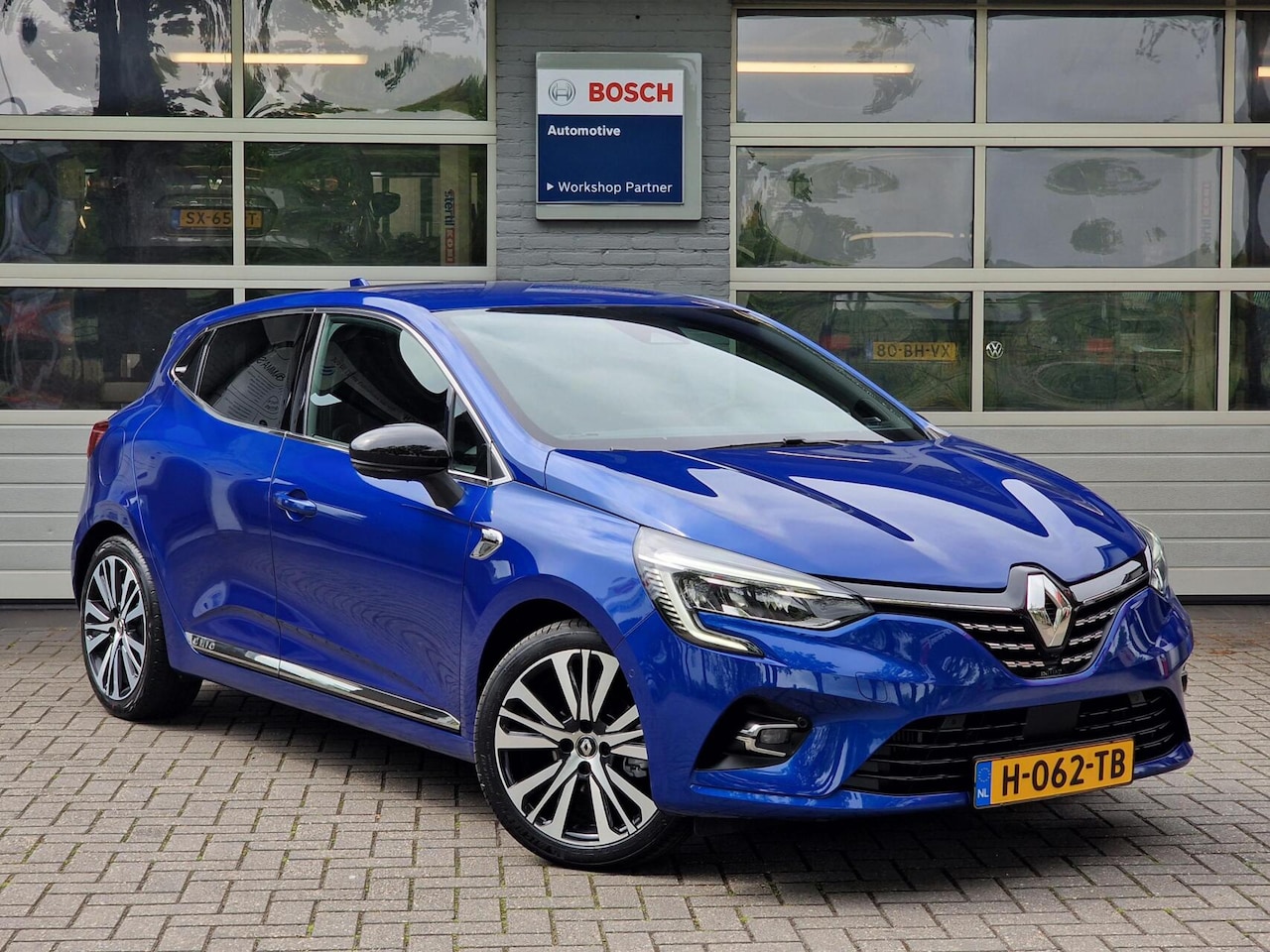 Renault Clio - 1.0 TCe Initiale Paris|Clima|trekhaak|360'Camera|LED|62.101KM|Leder| - AutoWereld.nl