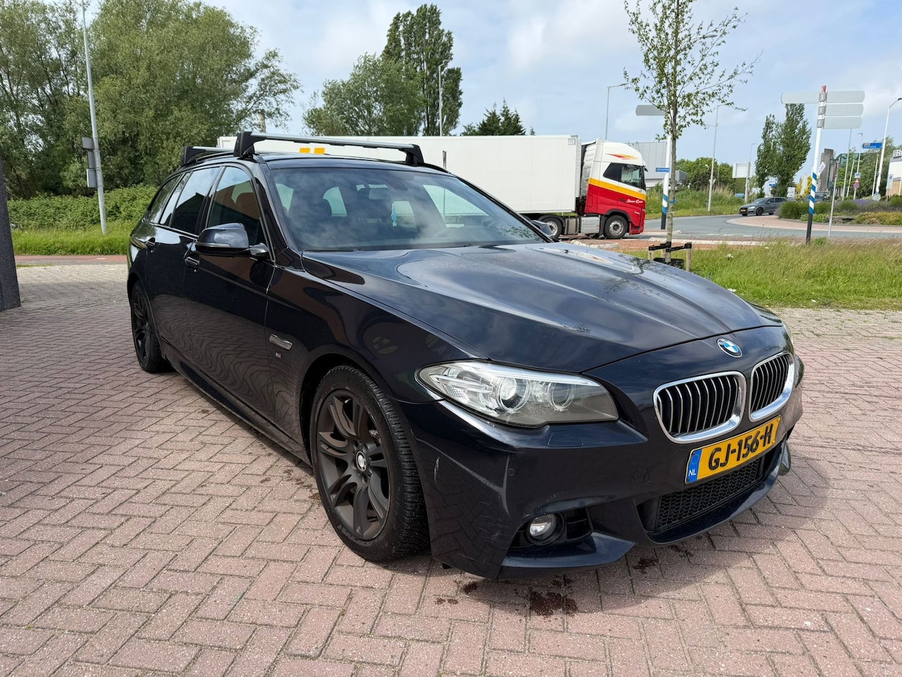 BMW 5-serie Touring - 520d CARBON-BLACK M-PAKKET FACELIFT - AutoWereld.nl