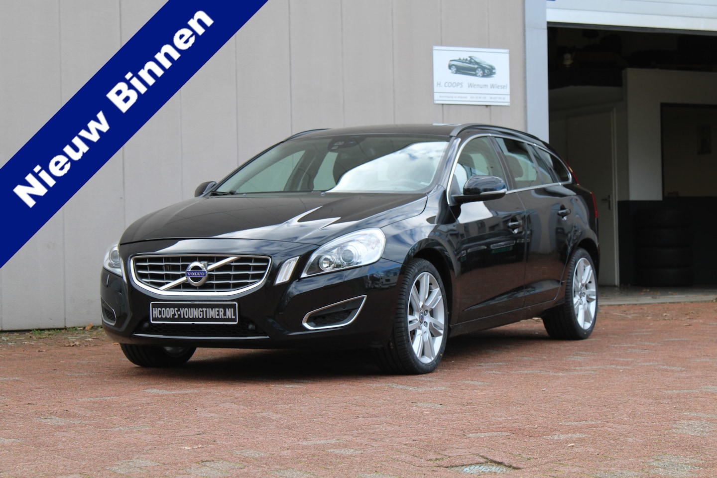 Volvo V60 - 3.0 T6 AWD Summum incl. 21% BTW - AutoWereld.nl