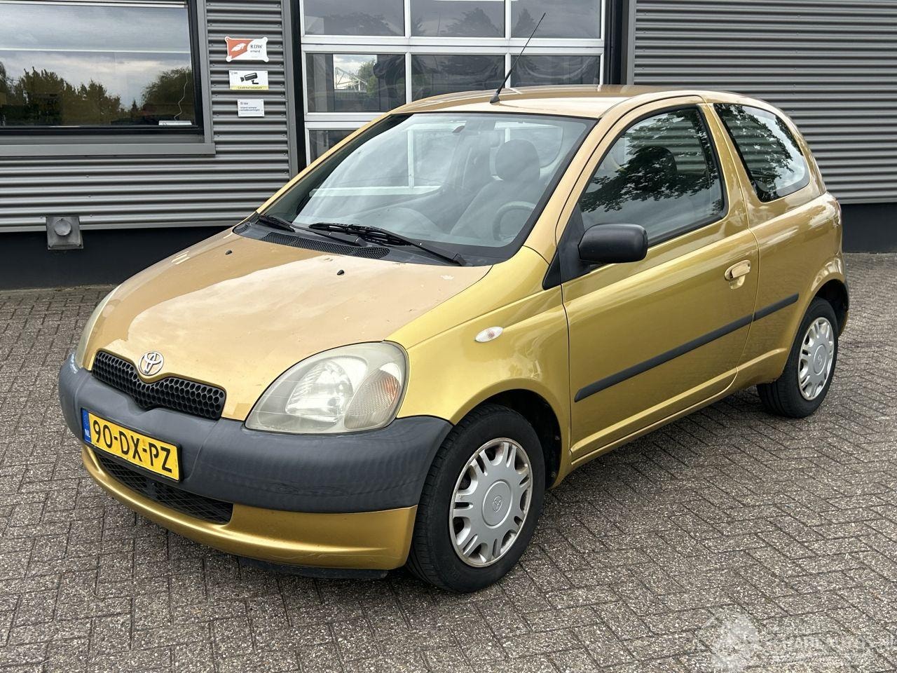 Toyota Yaris - 1.0-16V VVT-i Terra 1.0-16V VVT-i Terra - AutoWereld.nl