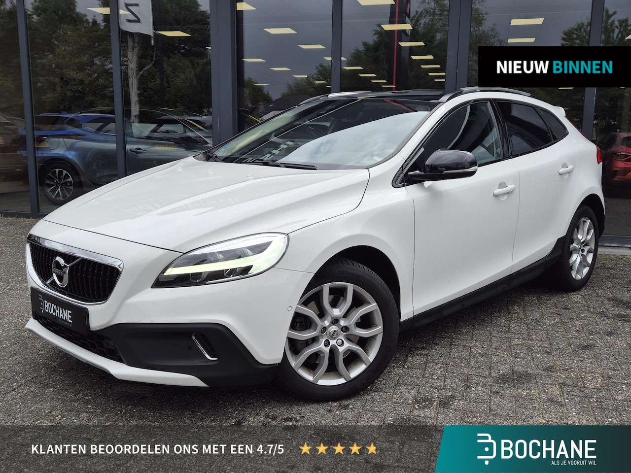 Volvo V40 Cross Country - 1.5 T3 Polar+ Luxury | Leder | Harmon/Kardon | Dakdragers | Navigatie | Automaat | Dealer - AutoWereld.nl