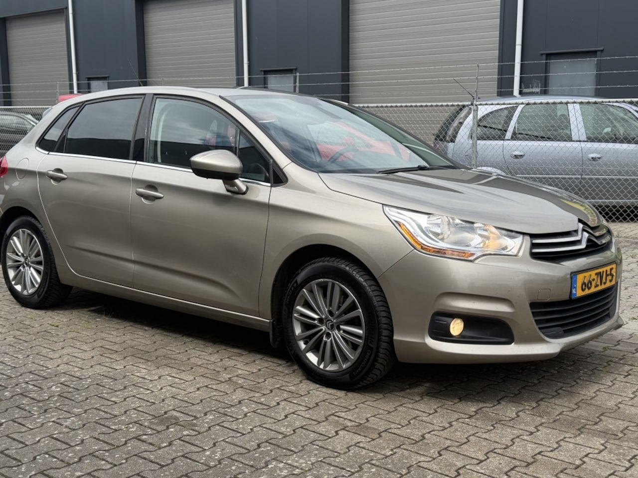 Citroën C4 - 1.6 VTi AIRCO NAVI CRUISE - AutoWereld.nl