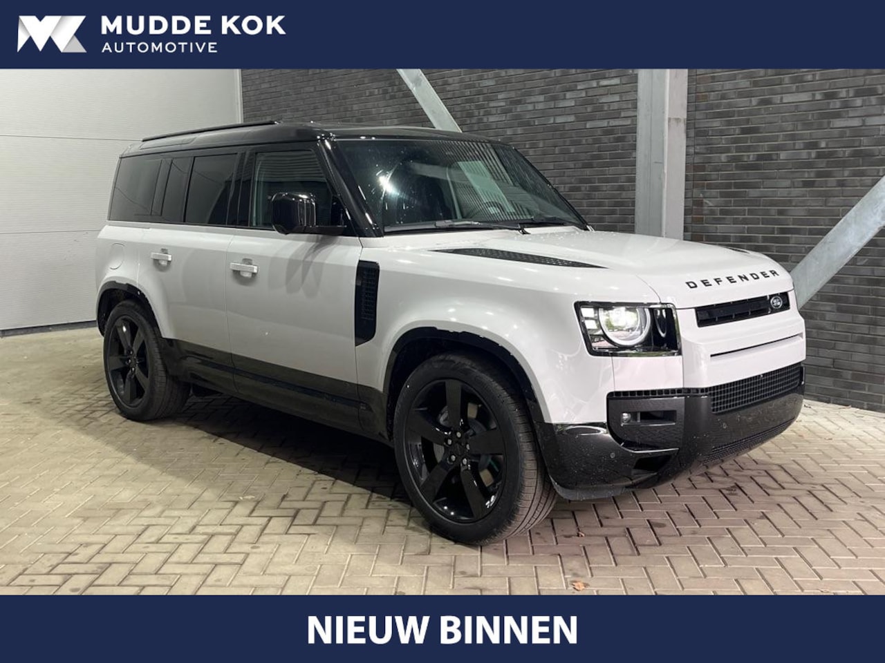 Land Rover Defender 110 - P300e X-Dynamic HSE | FACELIFT | ClearSight | Meridian Surround | Head-Up | ACC | Panorama - AutoWereld.nl