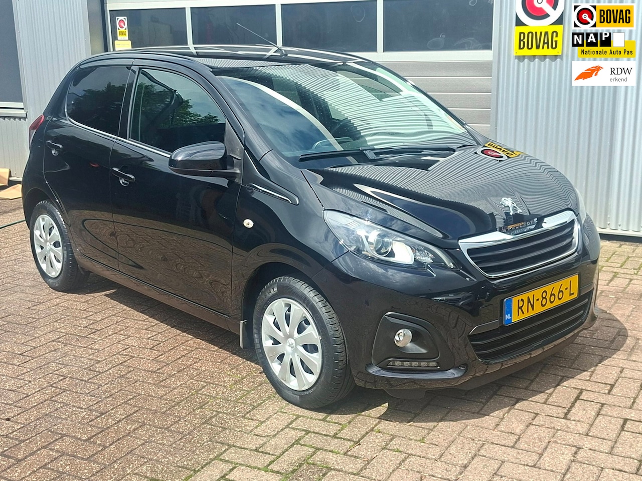 Peugeot 108 - 1.0 e-VTi Active 5 Deurs Airco Camera - AutoWereld.nl