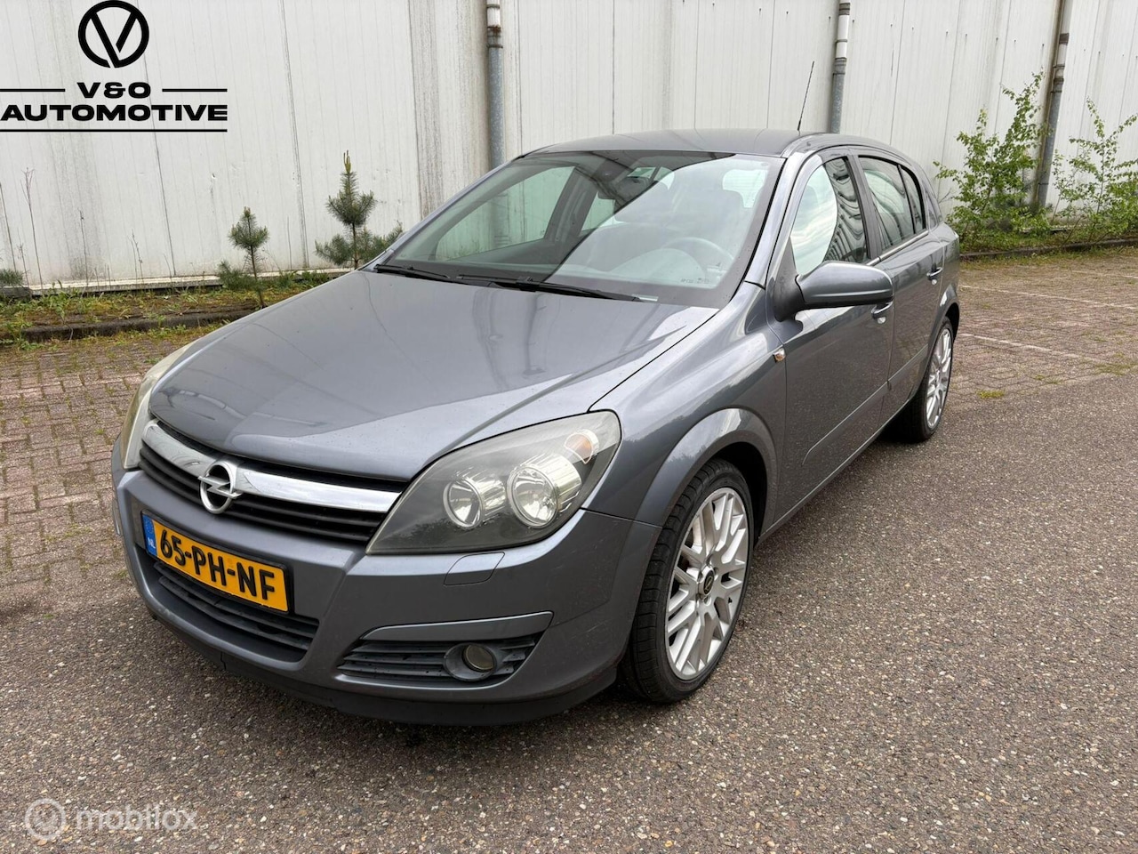Opel Astra - 1.8 Cosmo | Airco | Parkeers. | Sp. velg - AutoWereld.nl
