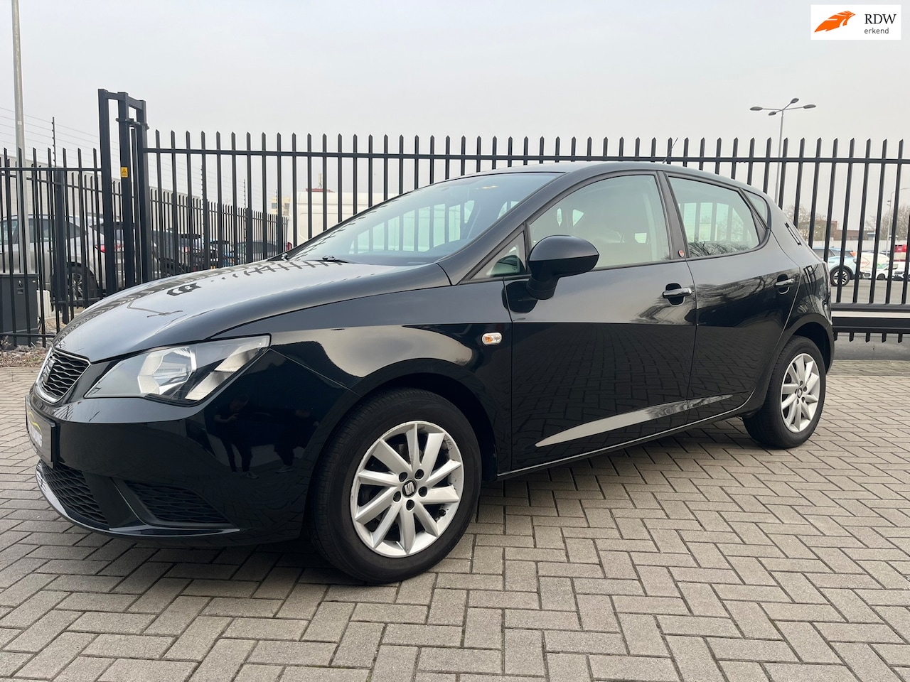 SEAT Ibiza - 1.0 MPI Reference 2018 / Bluetooth Touchscreen Airco Parkeersensoren - AutoWereld.nl