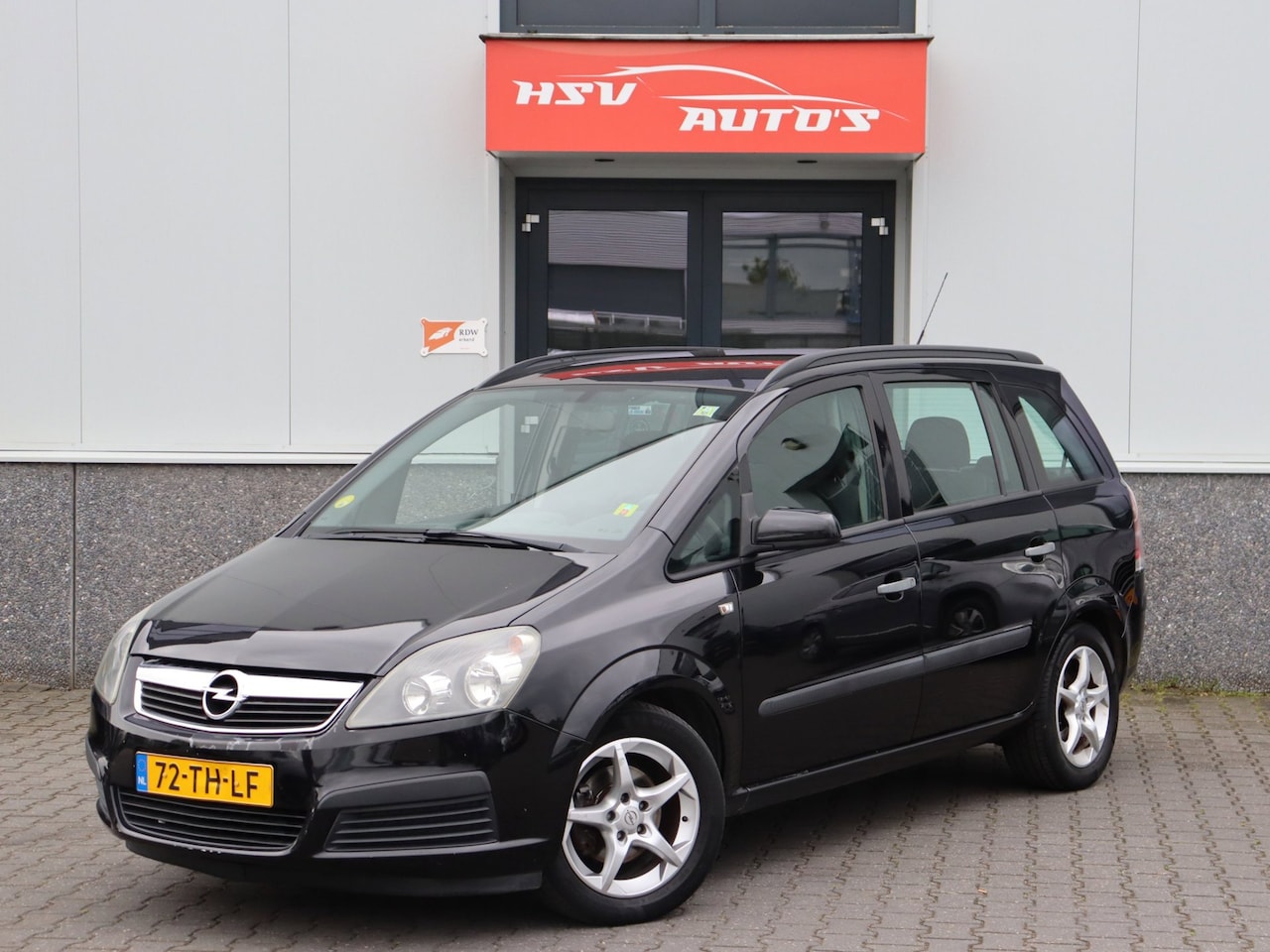 Opel Zafira - 1.8 Business airco cruise - AutoWereld.nl