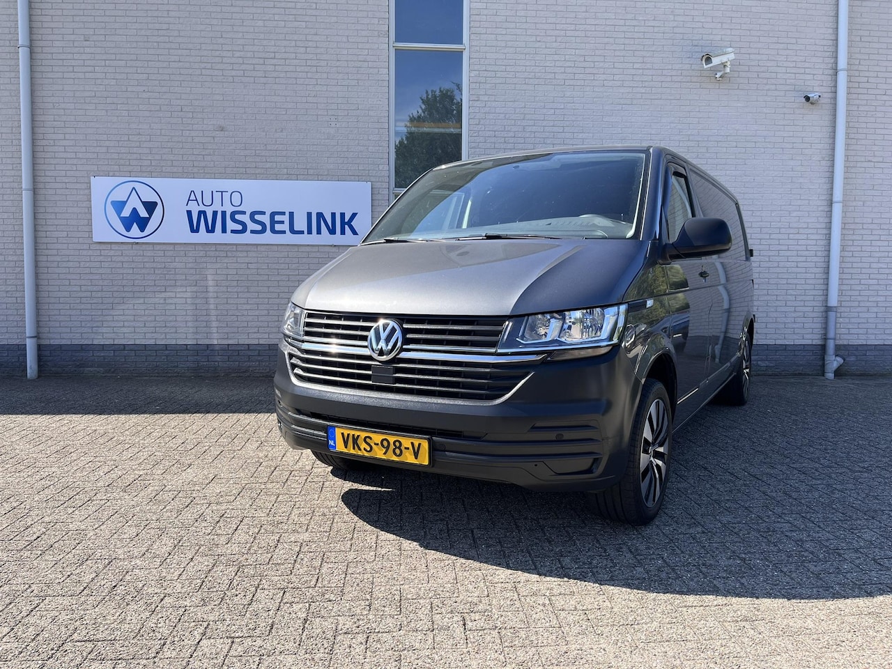Volkswagen Transporter - 2.0 TDI L2H1 DSG 110KW Standkachel/trekhaak - AutoWereld.nl