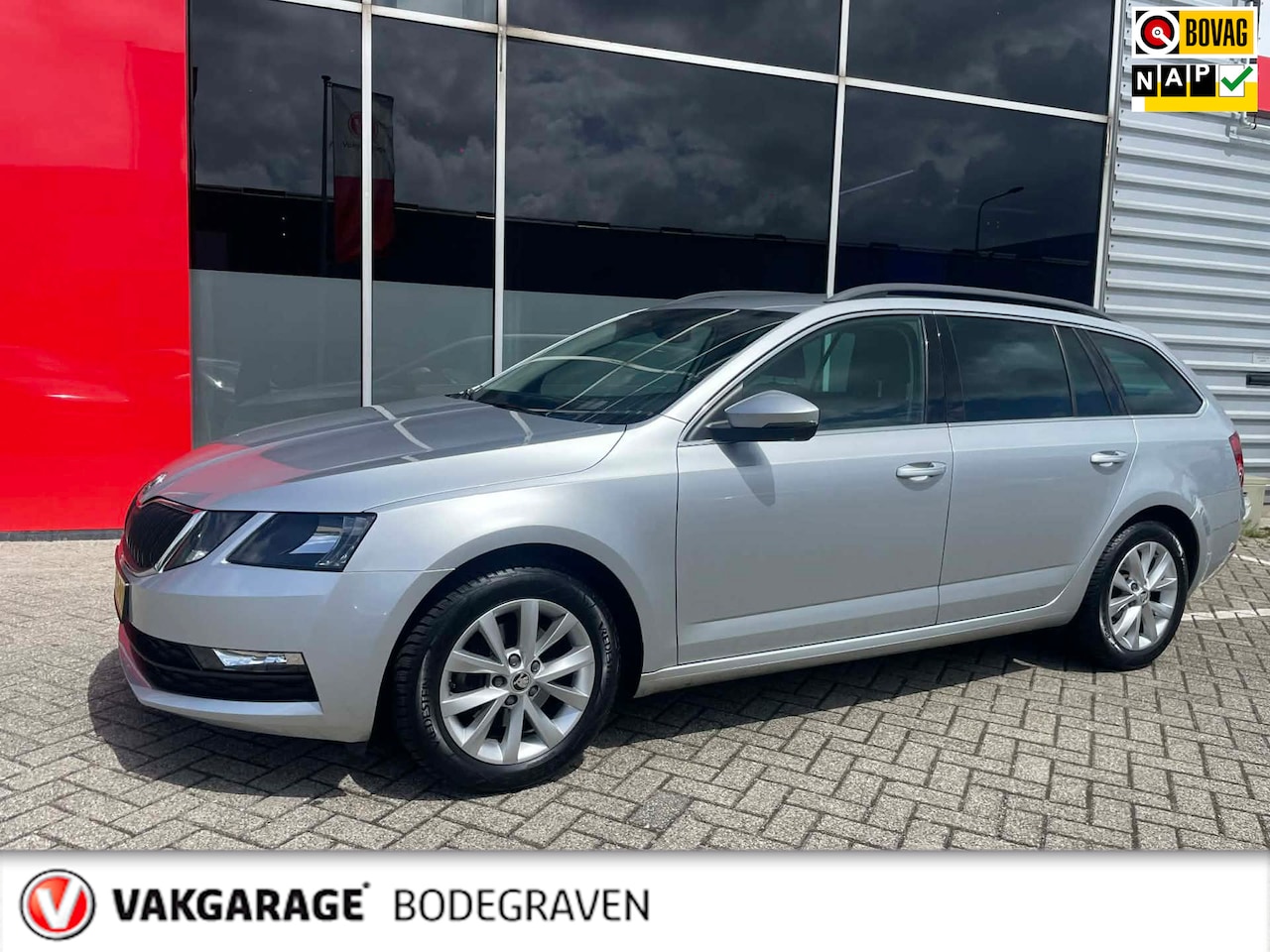 Skoda Octavia Combi - 1.0 TSI Business Edition 1.0 TSI Business Edition - AutoWereld.nl