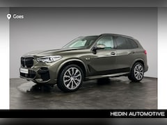 BMW X5 - xDrive45e Executive | Achteruitrijcamera | Glazen panoramadak | Extra getint glas in achte