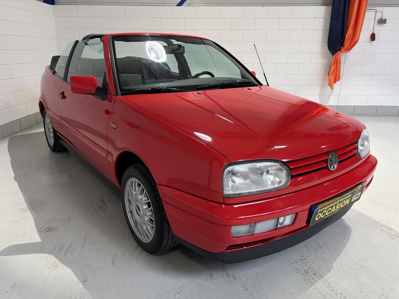 Volkswagen Golf Cabriolet - 1.8 Milestone 1.8 75pk Milestone, Cruise, 73dkm, Orig NL, Uniek! - AutoWereld.nl