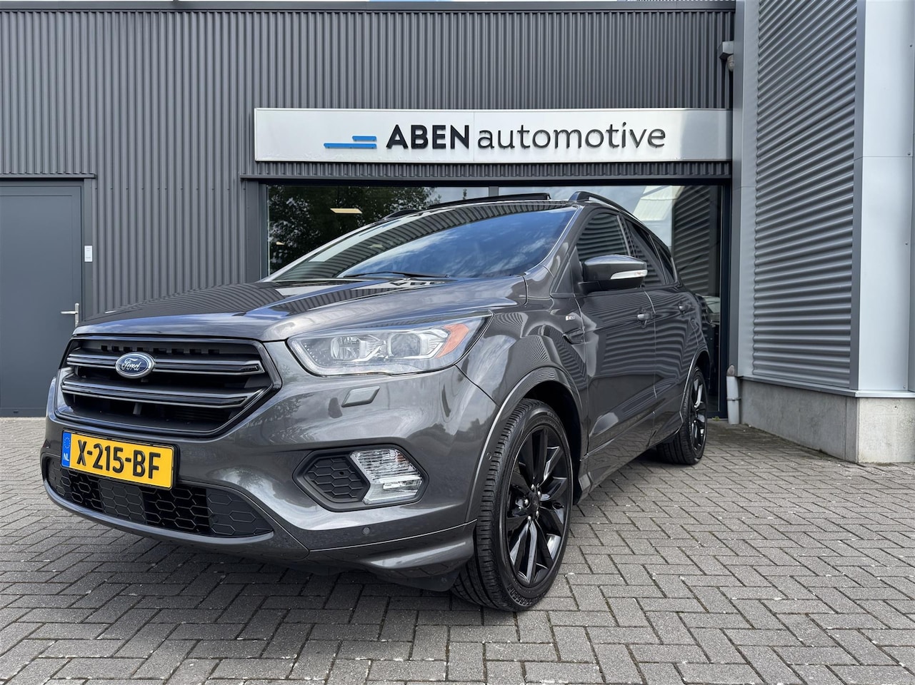 Ford Kuga - 1.5 EcoBoost ST-Line 1.5 EcoBoost 150PK ST-Line (PANORAMADAK|ELEK. A-KLEP|19"|TREKHAAK) - AutoWereld.nl