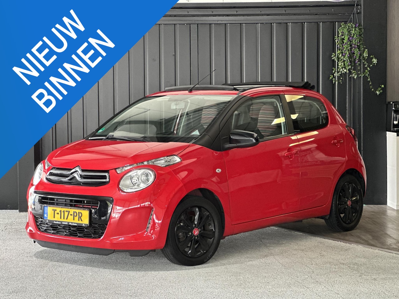 Citroën C1 - 1.0 VTi Shine Cabrio | Automaat | Carplay | Achteruitrijcamera | Stoelverwarming | LMV 15 - AutoWereld.nl