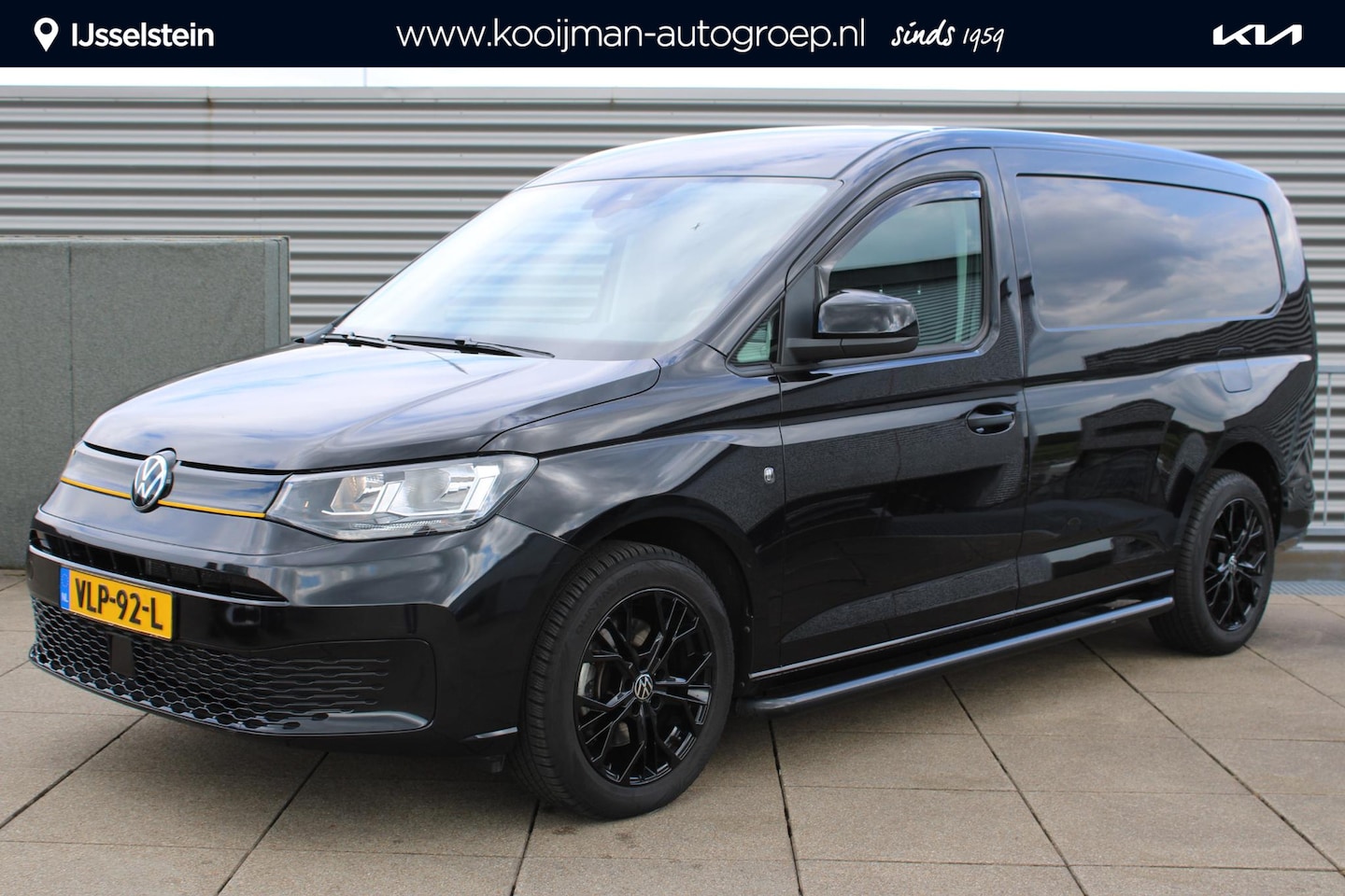 Volkswagen Caddy Cargo Maxi - 1.5 TSI Style Automaat / Trekhaak / side bars / schuifdeur - AutoWereld.nl