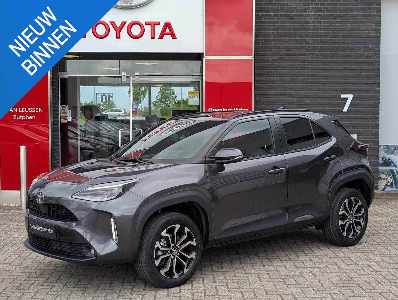 Toyota Yaris Cross - 1.5 Hybrid 115 Dynamic MET COMFORT PACK DIRECT UIT VOORRAAD LEVERBAAR - AutoWereld.nl