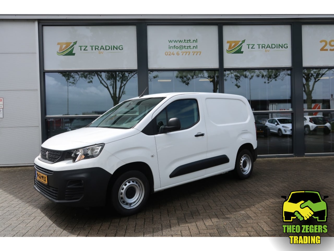 Peugeot Partner - 1.2 PureTech Premium 3-zitter - AutoWereld.nl
